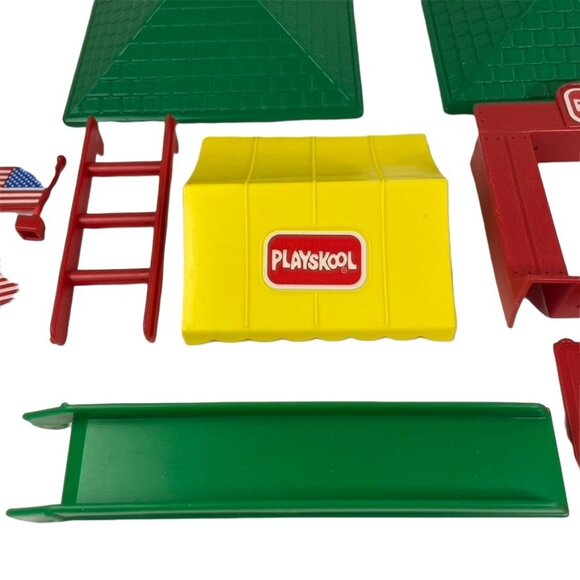 Playskool Vintage Barn Playset Replacement Parts Roofs Doors Flags Ladder Plasti - Picture 4 of 4
